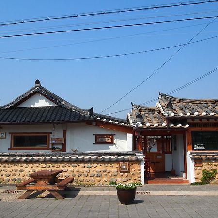 Floral Space Hanok Guesthouse Gyeongju Eksteriør bilde